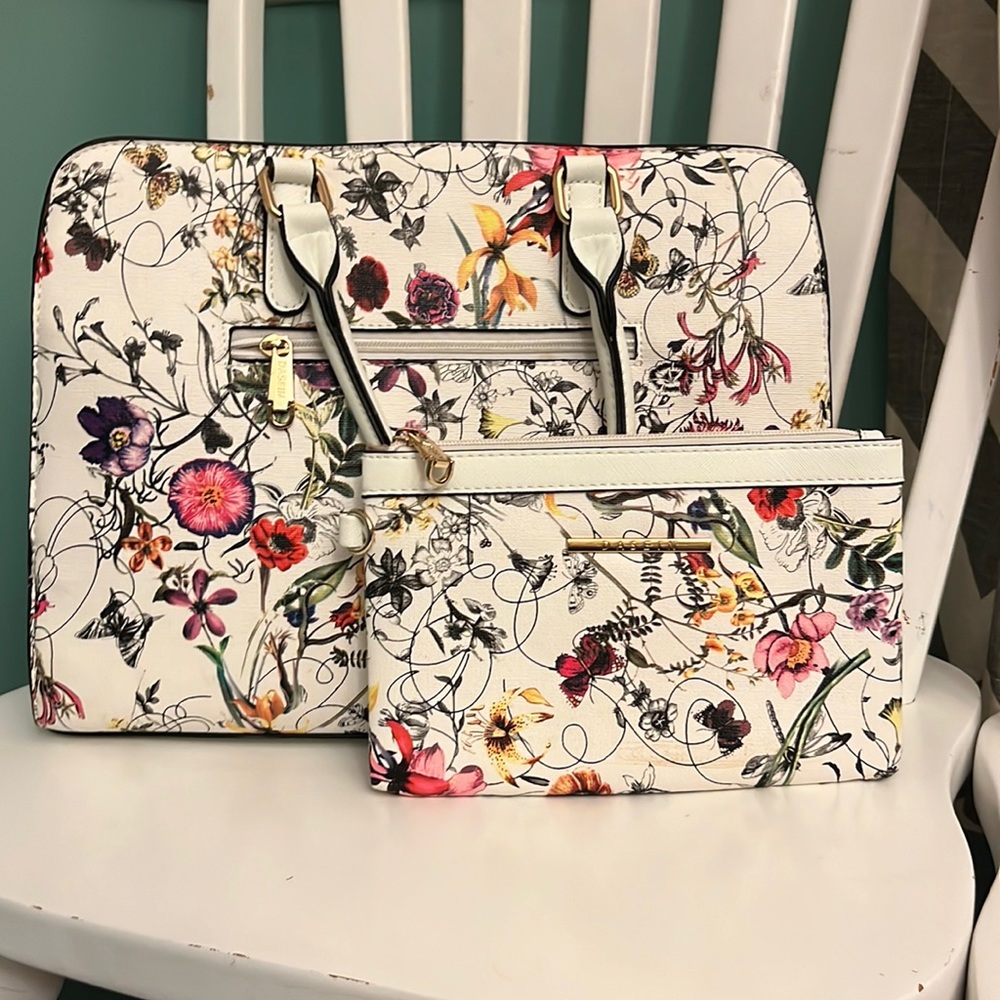 Dasein purse with clutch